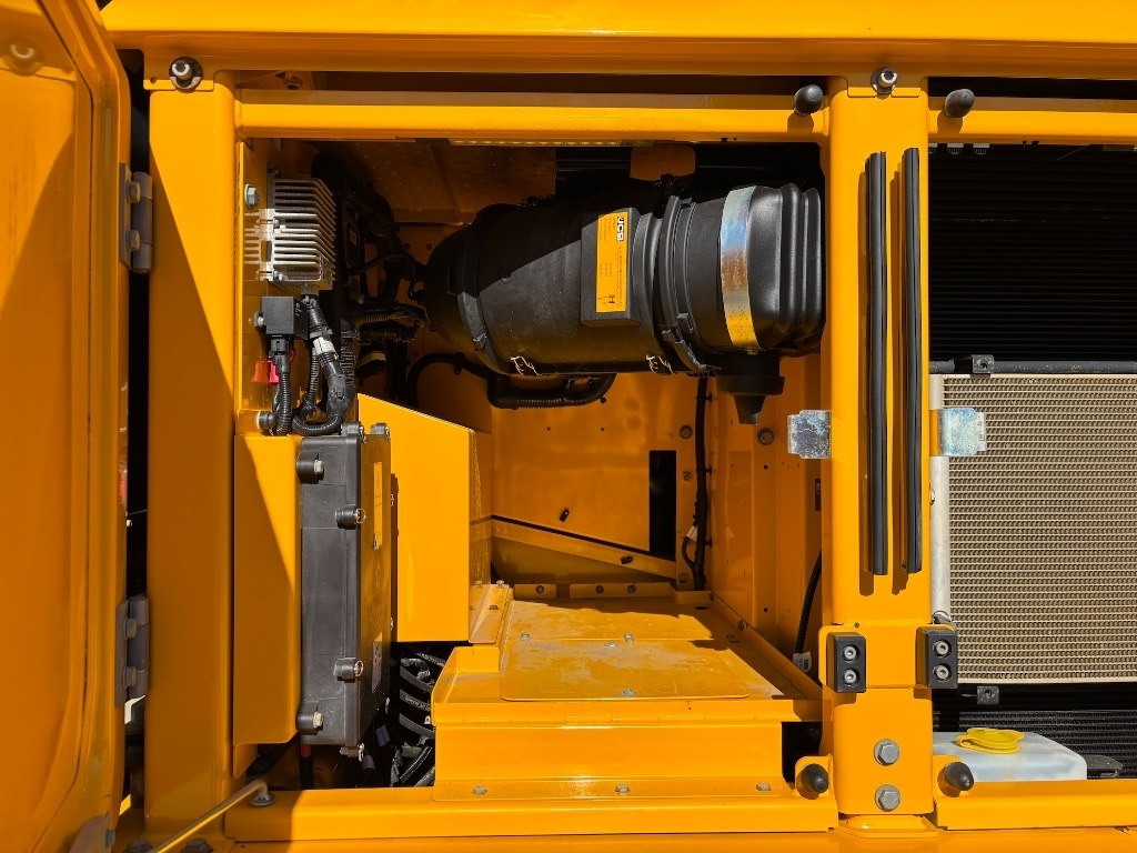 Crawler excavator JCB 220 XL 4F -- 220X LC -- 220 X LC - 220: picture 27