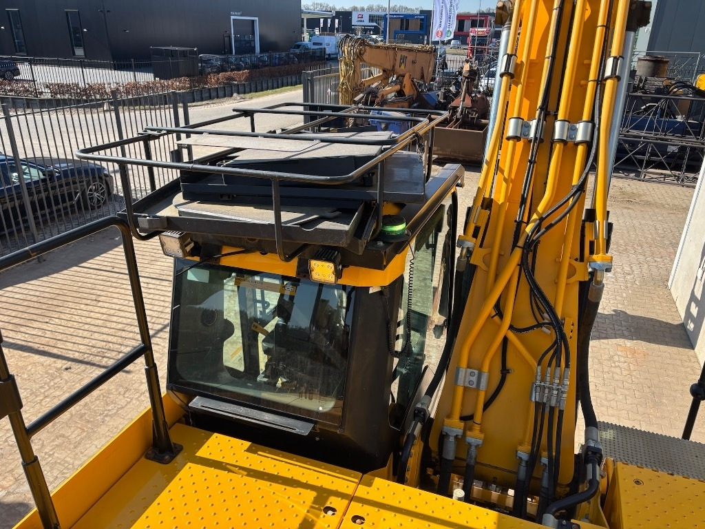 Crawler excavator JCB 220 XL 4F -- 220X LC -- 220 X LC - 220: picture 32