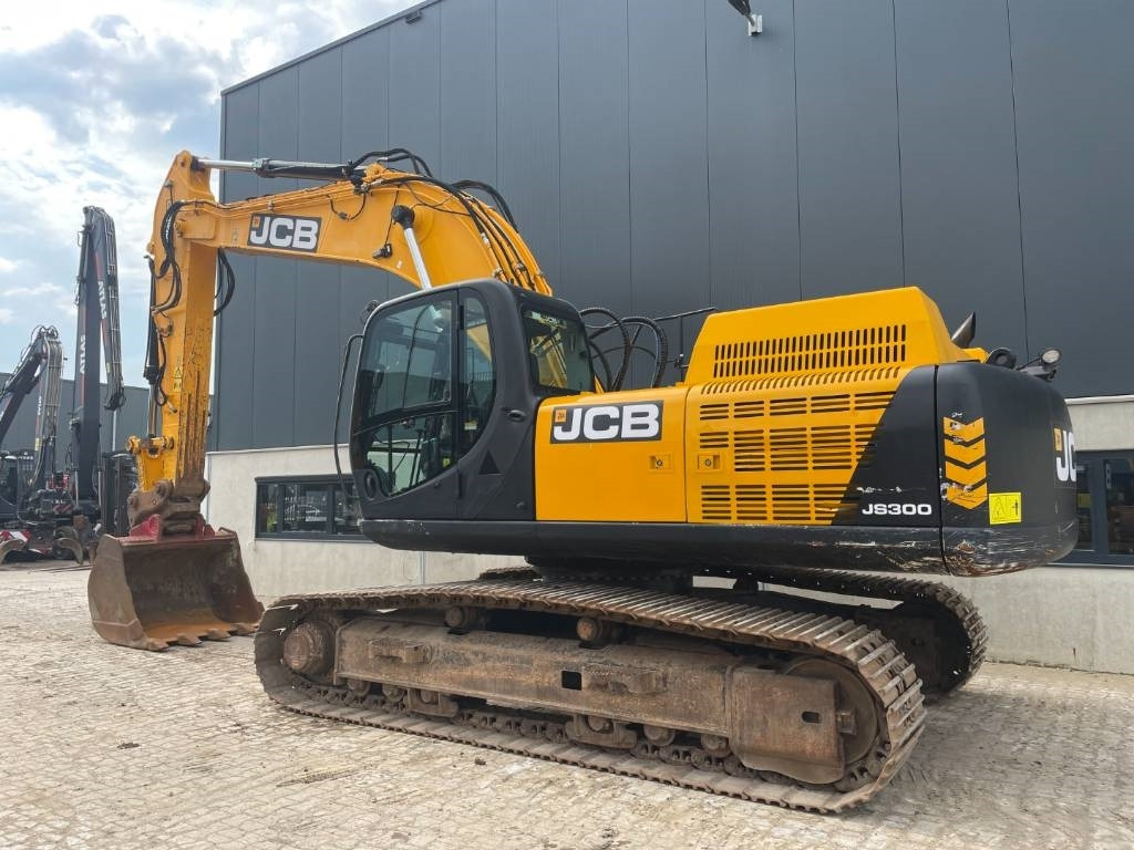 JCB JS300LC -- JS 300 LC - Crawler excavator: picture 3 JCB JS300LC -- JS 300 LC - Crawler excavator: picture 3