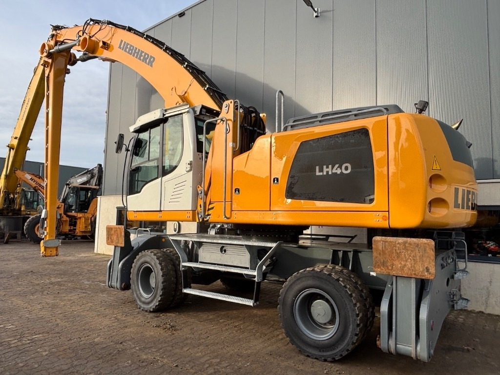 Liebherr LH 40 - LH 40 Port - LH 50 - Waste/ Industry handler: picture 4 Liebherr LH 40 - LH 40 Port - LH 50 - Waste/ Industry handler: picture 4