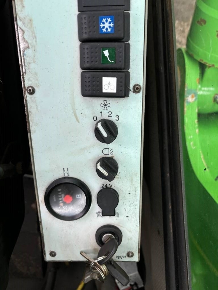 Waste/ Industry handler Sennebogen 850R HD - 850 - 840 - 860 - NEW CAT C9 engine: picture 17 Waste/ Industry handler Sennebogen 850R HD - 850 - 840 - 860 - NEW CAT C9 engine: picture 17