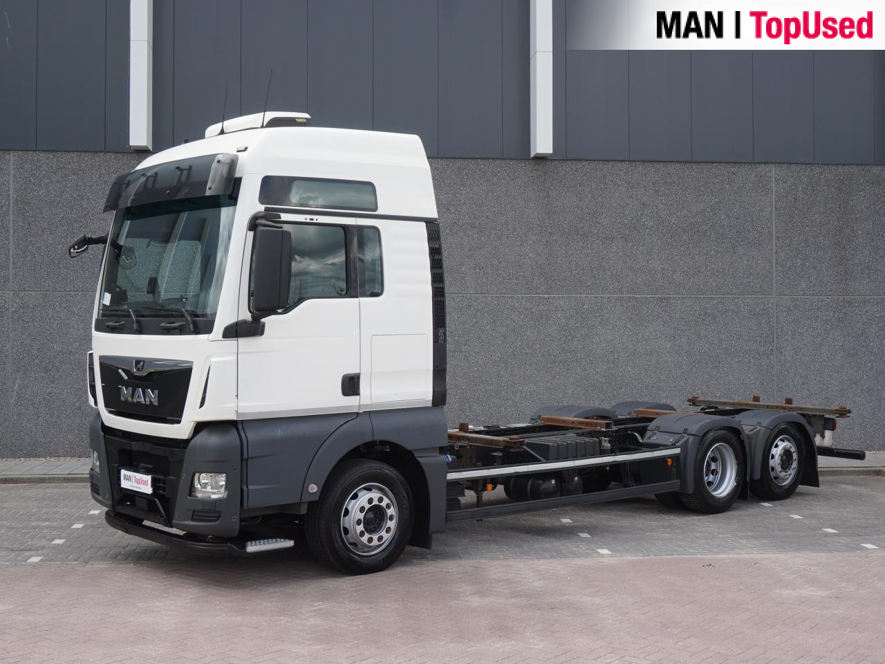 MAN TGX 26.510 6X2-4 LL / BDF / Lift-Axle / Euro 6 - Container transporter/ Swap body truck: picture 1 MAN TGX 26.510 6X2-4 LL / BDF / Lift-Axle / Euro 6 - Container transporter/ Swap body truck: picture 1