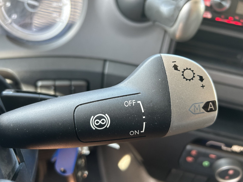 DAF CF 260 FA / Carrier Koeler - 30 gr / Chereau Frigobox / Laadklep 2000 kg - Refrigerator truck: picture 5 DAF CF 260 FA / Carrier Koeler - 30 gr / Chereau Frigobox / Laadklep 2000 kg - Refrigerator truck: picture 5