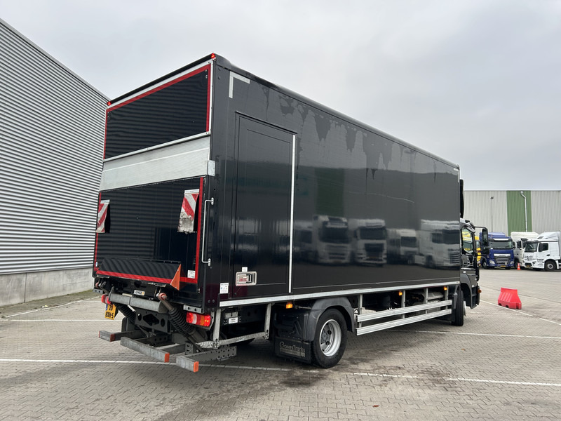 Mercedes-Benz Atego 1318 Euro 6 E / 12 Ton / 56 dkm / Box / Laadklep / APK 01-27 - Box truck: picture 2 Mercedes-Benz Atego 1318 Euro 6 E / 12 Ton / 56 dkm / Box / Laadklep / APK 01-27 - Box truck: picture 2