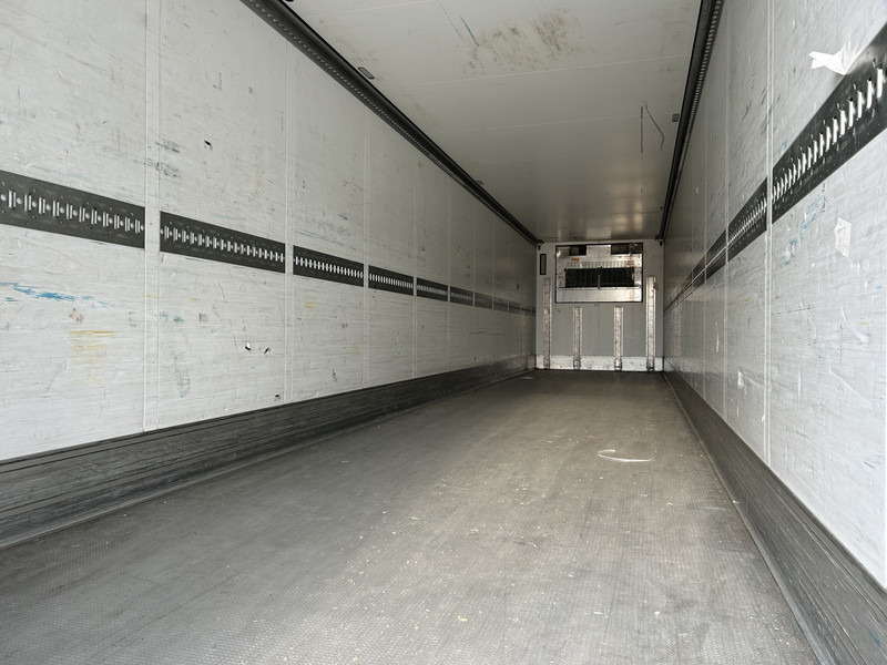 Schmitz Cargobull SCB S3B / Carrier Vector 1950 / Frigo Box / Loadlift / APK TUV 03-26 - Refrigerator semi-trailer: picture 3 Schmitz Cargobull SCB S3B / Carrier Vector 1950 / Frigo Box / Loadlift / APK TUV 03-26 - Refrigerator semi-trailer: picture 3