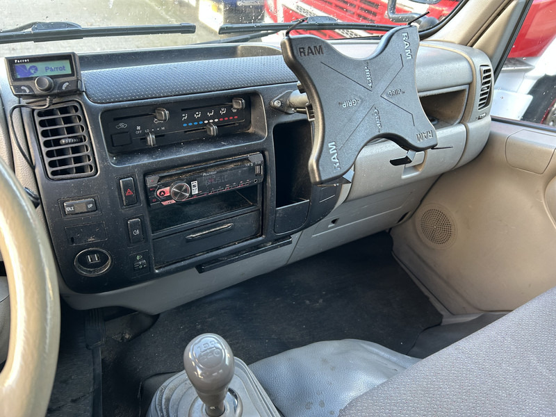 Toyota Dyna 100 3.0 D-4D / Kipper - Tipper / Blad - Bald / APK TUV 07-26 - Tipper van: picture 5 Toyota Dyna 100 3.0 D-4D / Kipper - Tipper / Blad - Bald / APK TUV 07-26 - Tipper van: picture 5