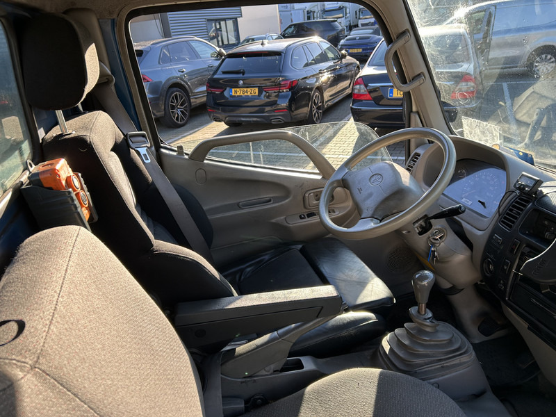 Toyota Dyna 100 3.0 D-4D / Kipper - Tipper / Blad - Bald / APK TUV 07-26 - Tipper van: picture 3 Toyota Dyna 100 3.0 D-4D / Kipper - Tipper / Blad - Bald / APK TUV 07-26 - Tipper van: picture 3