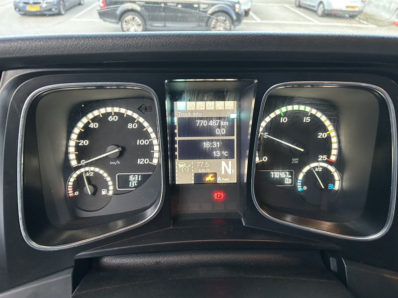Mercedes-Benz Actros 1842 Bigspace / 770 dkm / Mega / New Tacho / Stand Klima / 2 Tanks - Tractor unit: picture 4 Mercedes-Benz Actros 1842 Bigspace / 770 dkm / Mega / New Tacho / Stand Klima / 2 Tanks - Tractor unit: picture 4