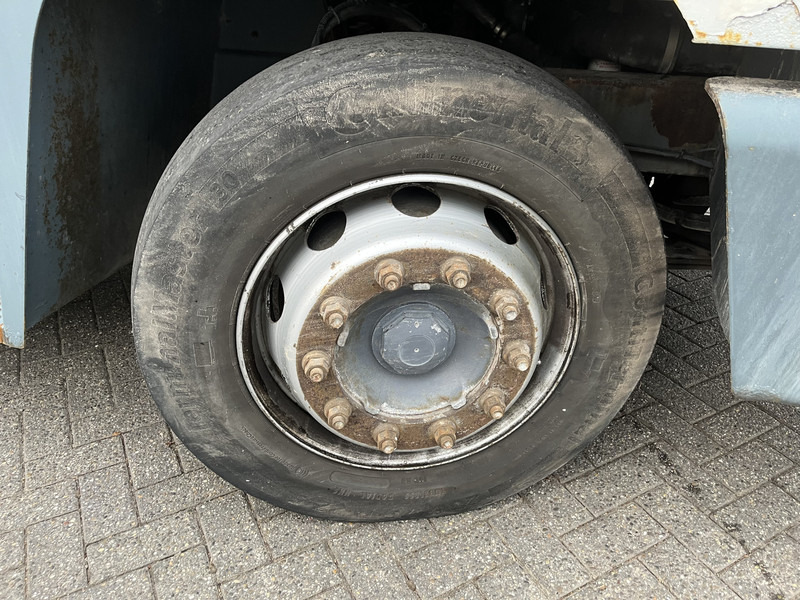 Tractor unit Terberg YT 182 / Cummins - Allison / Hefschotel / 2007: picture 11