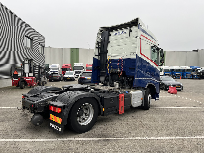 Volvo FH 420 Globetrotter / Dynamic Steering / New Tacho V2 / VEB+ / APK TUV 10-25 - Tractor unit: picture 2 Volvo FH 420 Globetrotter / Dynamic Steering / New Tacho V2 / VEB+ / APK TUV 10-25 - Tractor unit: picture 2