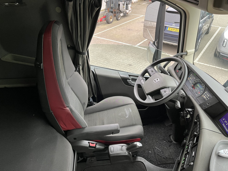 Volvo FH 420 Globetrotter / Dynamic Steering / New Tacho V2 / VEB+ / Stand Klima - Tractor unit: picture 3 Volvo FH 420 Globetrotter / Dynamic Steering / New Tacho V2 / VEB+ / Stand Klima - Tractor unit: picture 3