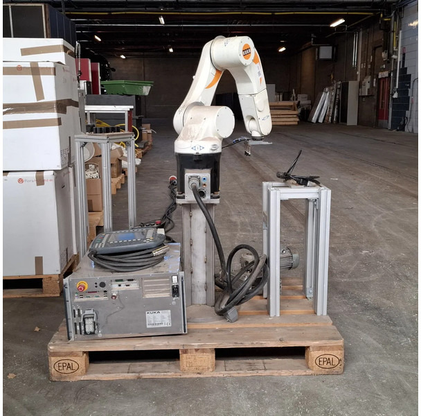 Robot met besturingskast en display Kuka KR 5 Sixx R850 WP - Attachment: picture 4 Robot met besturingskast en display Kuka KR 5 Sixx R850 WP - Attachment: picture 4