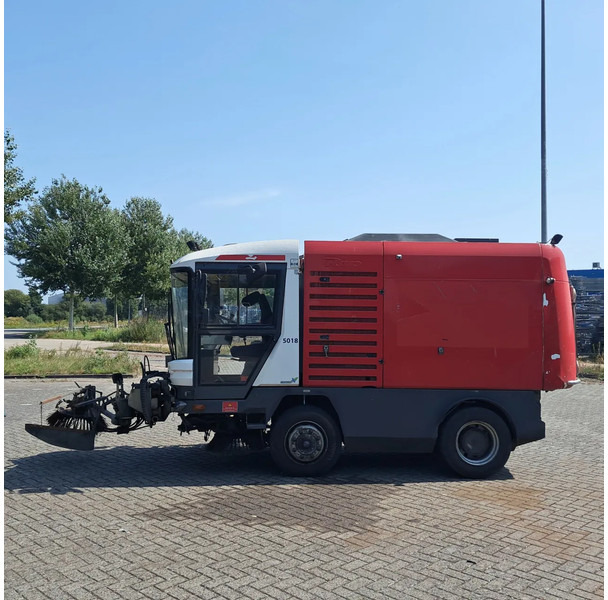 Ravo 580 EURO 5 - Industrial sweeper: picture 3 Ravo 580 EURO 5 - Industrial sweeper: picture 3