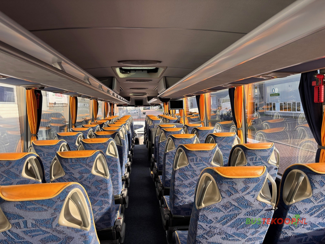 Coach Mercedes Tourismo 16 RHD-M 57 Pl.: picture 13 Coach Mercedes Tourismo 16 RHD-M 57 Pl.: picture 13