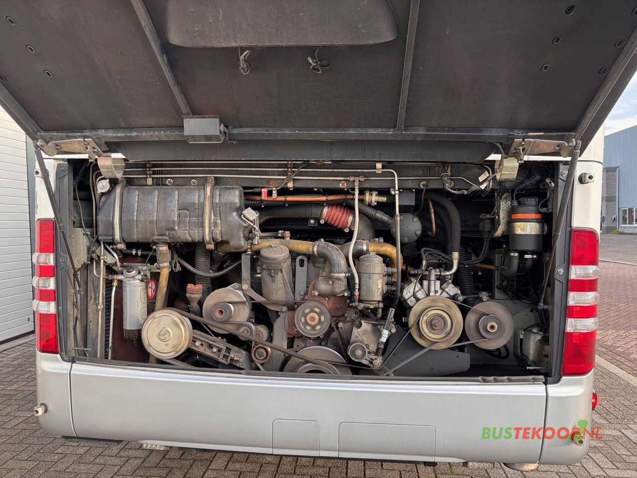 Coach Mercedes Tourismo 16 RHD-M 57 Pl.: picture 20 Coach Mercedes Tourismo 16 RHD-M 57 Pl.: picture 20