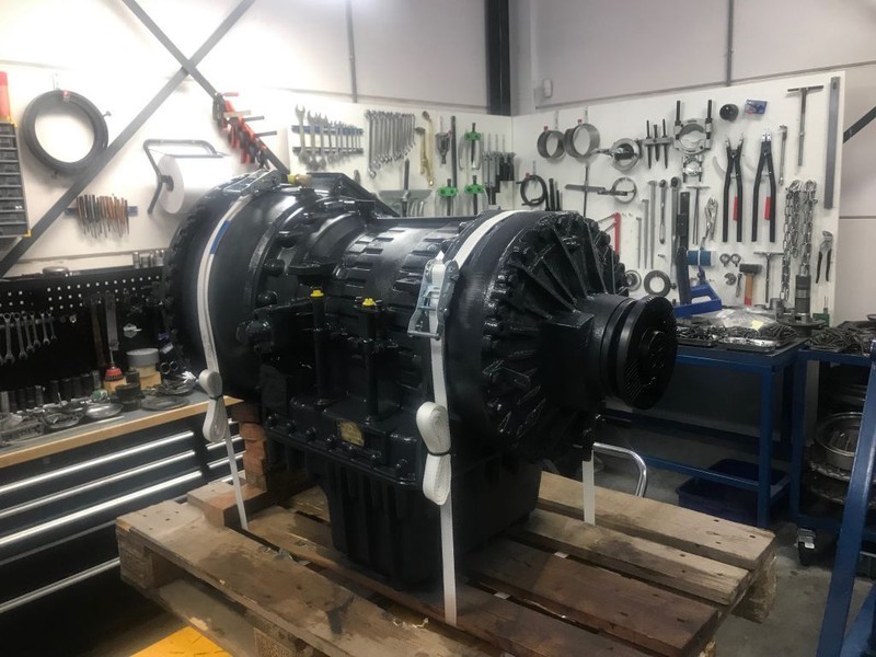 Volvo PT1560 22518 22545 22649 - Gearbox: picture 3 Volvo PT1560 22518 22545 22649 - Gearbox: picture 3