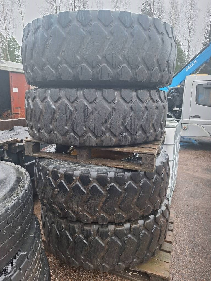 Maxam 17.5R25 4kpl renkaat - Tire for Construction machinery: picture 1 Maxam 17.5R25 4kpl renkaat - Tire for Construction machinery: picture 1