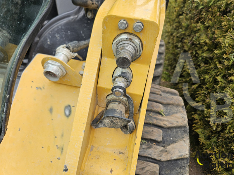 Skid steer loader Caterpillar 242 D 3: picture 15