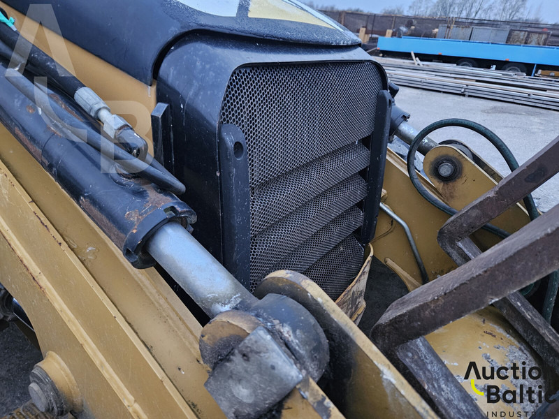 Backhoe loader Caterpillar 434 E: picture 18