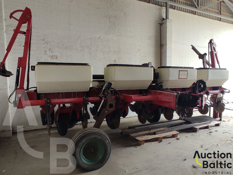 Challenger 9100 - Precision sowing machine: picture 3 Challenger 9100 - Precision sowing machine: picture 3