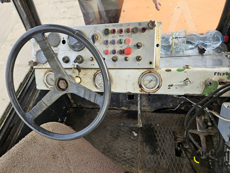 Corinsa CCN 1222 - Pneumatic roller: picture 5 Corinsa CCN 1222 - Pneumatic roller: picture 5