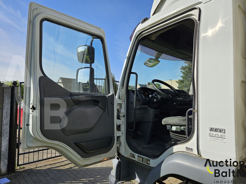 DAF 45.160 - Curtainsider truck: picture 5 DAF 45.160 - Curtainsider truck: picture 5