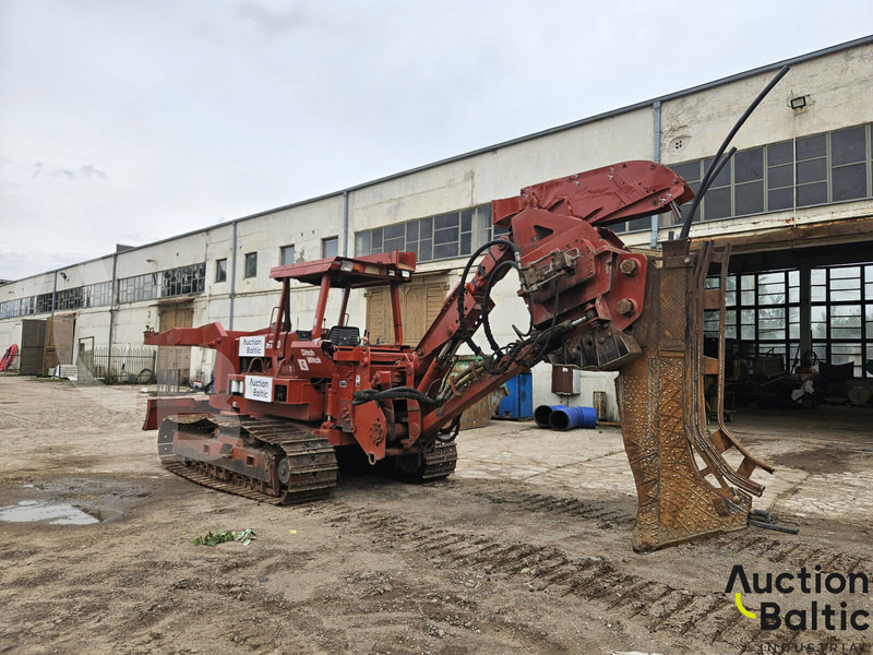 Ditch-Witch Ditch Witch HT 150 - Trencher: picture 3 Ditch-Witch Ditch Witch HT 150 - Trencher: picture 3