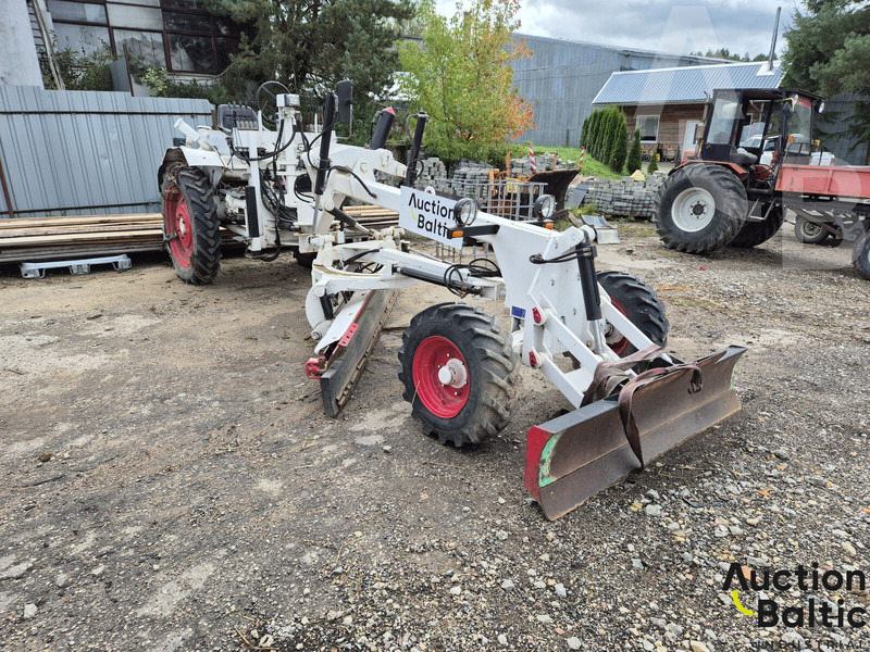 Ei Attachments 09.NH.2750 - Grader: picture 2 Ei Attachments 09.NH.2750 - Grader: picture 2