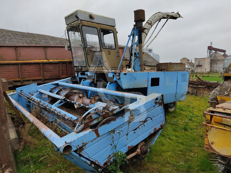 Fortschritt E 281 - Forage harvester: picture 1 Fortschritt E 281 - Forage harvester: picture 1