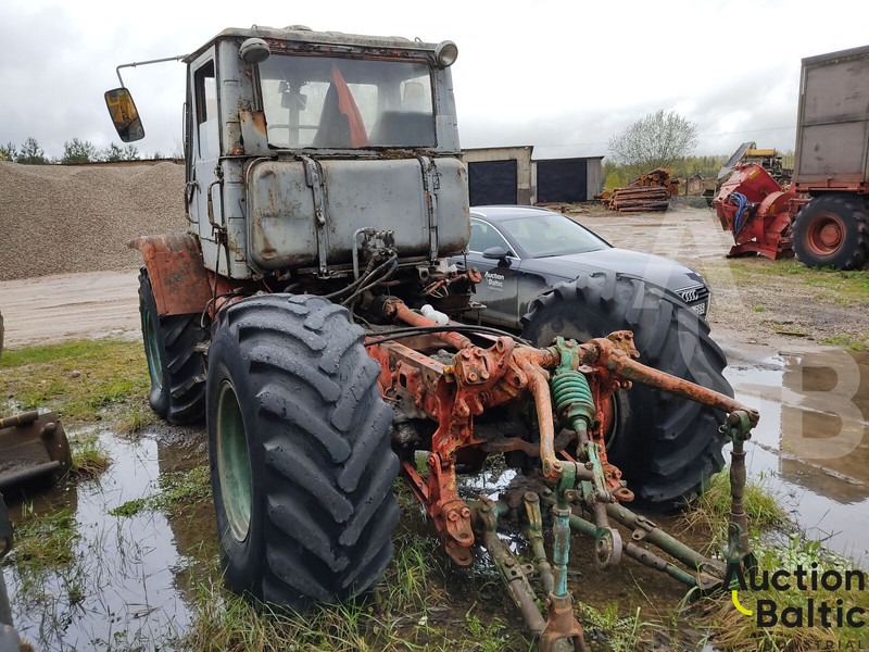 HTZ XTZ T-150K - Farm tractor: picture 5 HTZ XTZ T-150K - Farm tractor: picture 5
