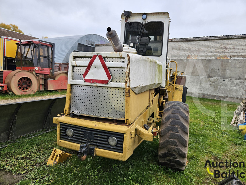 International 520A - Wheel loader: picture 3 International 520A - Wheel loader: picture 3