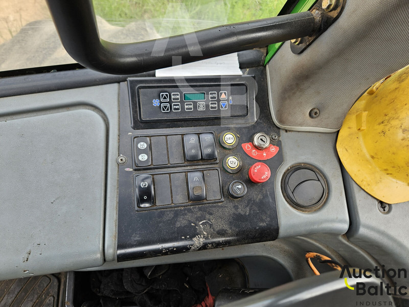 Timber transport John Deere 1010 E: picture 8 Timber transport John Deere 1010 E: picture 8