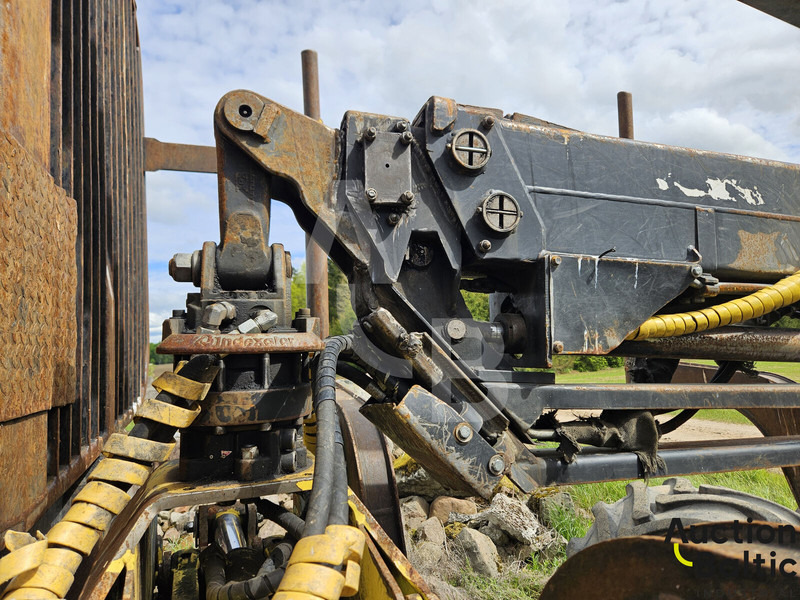 Timber transport John Deere 1010 E: picture 16 Timber transport John Deere 1010 E: picture 16