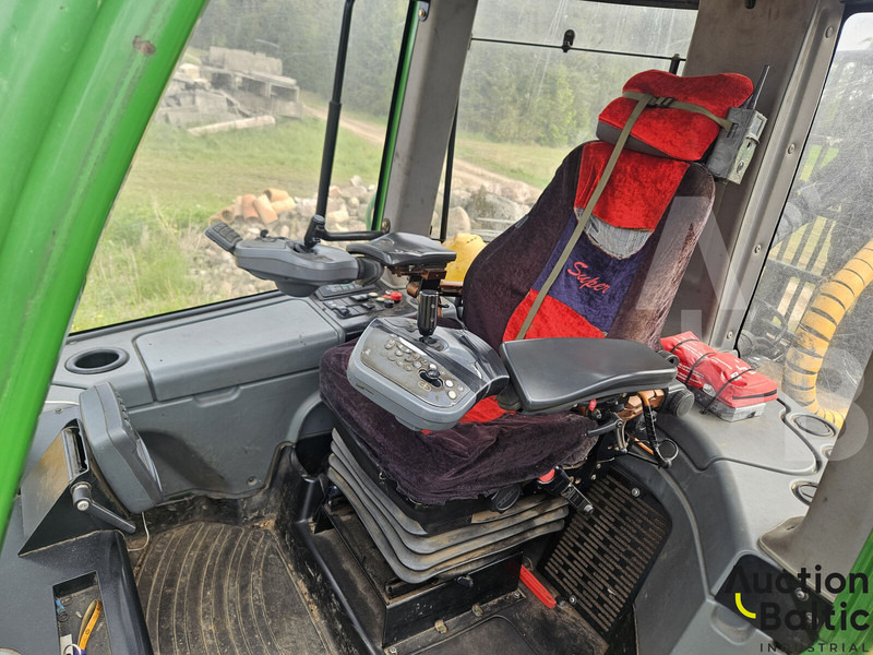 John Deere 1010 E - Timber transport: picture 5 John Deere 1010 E - Timber transport: picture 5