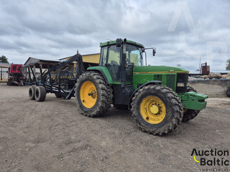 John Deere 7700 - Timber transport: picture 2 John Deere 7700 - Timber transport: picture 2