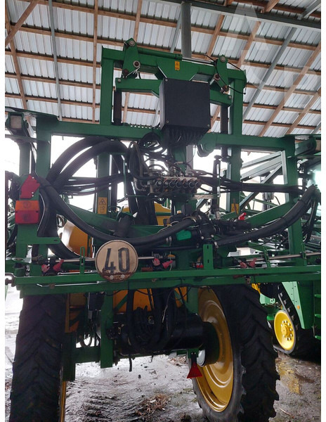 John Deere TRSP700-40/740 - Sprayer: picture 4 John Deere TRSP700-40/740 - Sprayer: picture 4