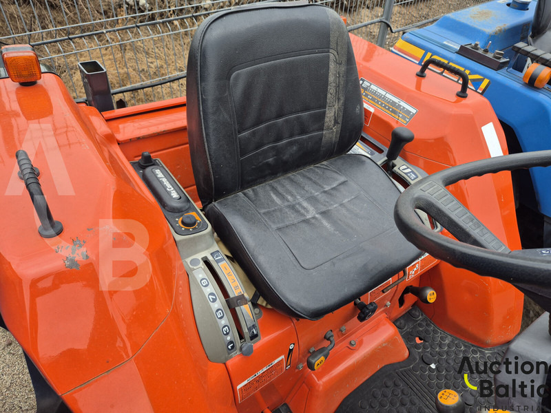 Kubota GL 240 - Farm tractor: picture 5 Kubota GL 240 - Farm tractor: picture 5