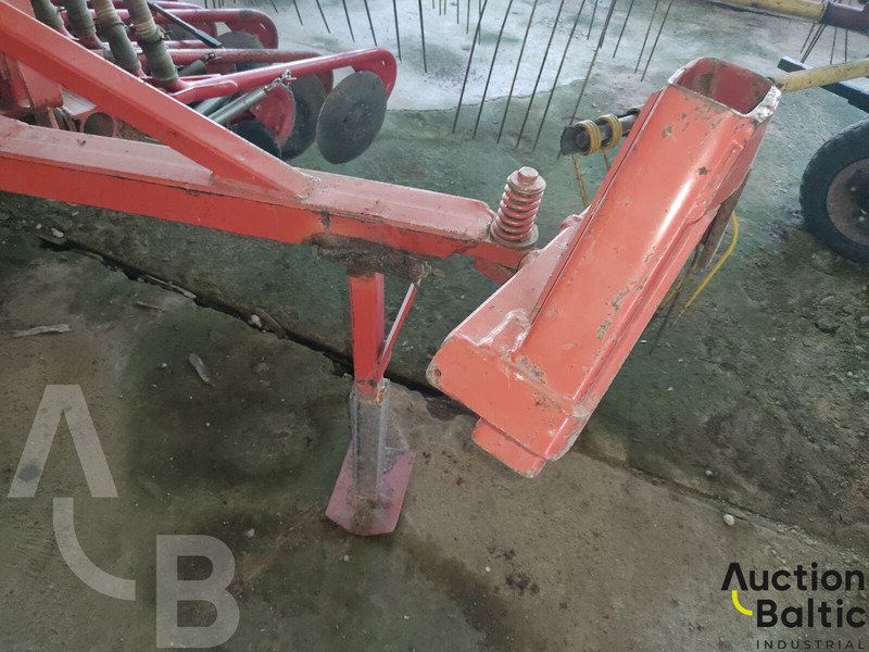 Sowing equipment Kverneland DT-6: picture 16