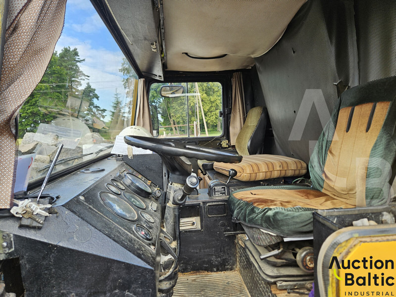 Truck mounted crane Liebherr LTM 1060: picture 7 Truck mounted crane Liebherr LTM 1060: picture 7