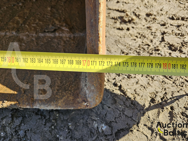 Crawler excavator Liebherr R 900 C Litronic: picture 17