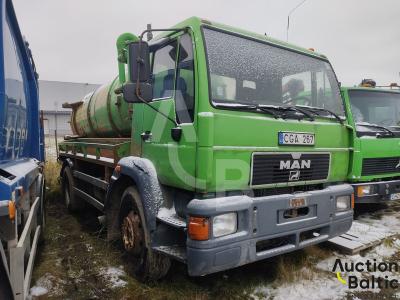 MAN 15.163 - Vacuum truck: picture 2 MAN 15.163 - Vacuum truck: picture 2