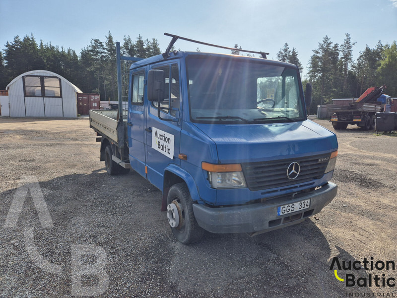 Mercedes-Benz 614D - Dropside/ Flatbed truck: picture 2 Mercedes-Benz 614D - Dropside/ Flatbed truck: picture 2