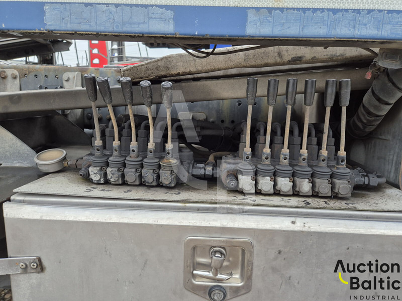 Autotransporter truck Mercedes-Benz Actros 1841: picture 10 Autotransporter truck Mercedes-Benz Actros 1841: picture 10