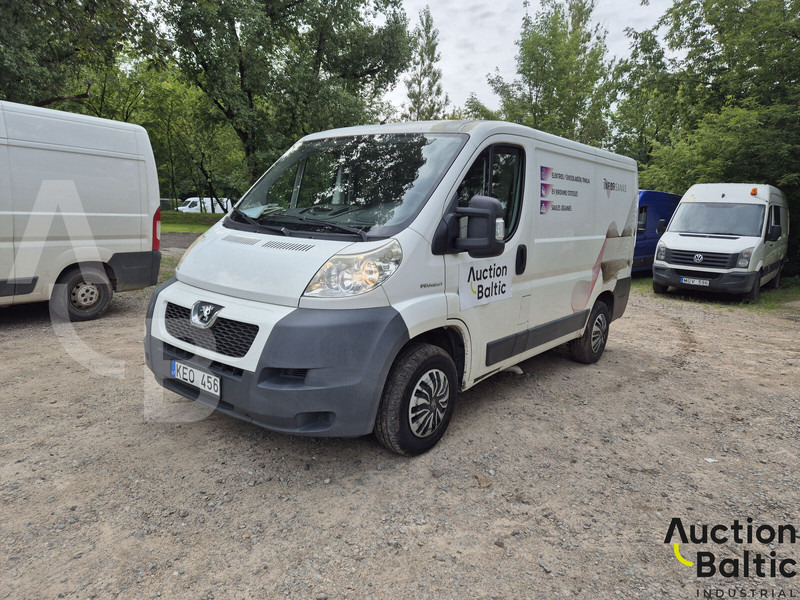 Peugeot Boxer - Small van: picture 1 Peugeot Boxer - Small van: picture 1