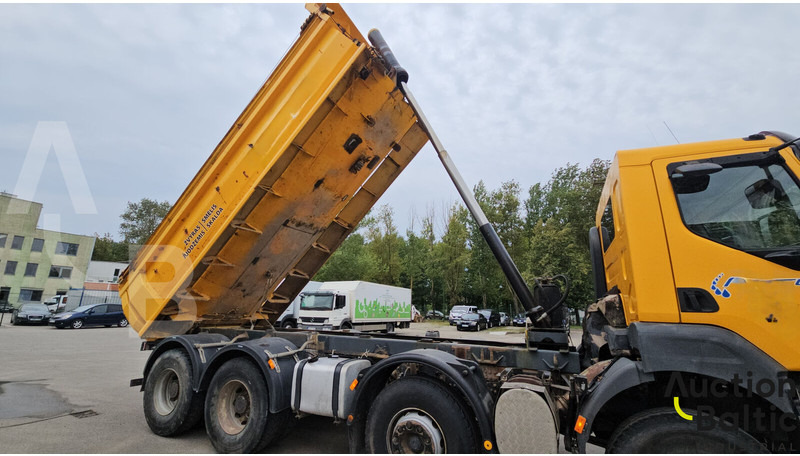Renault Kerax 410.42 - Tipper: picture 5 Renault Kerax 410.42 - Tipper: picture 5
