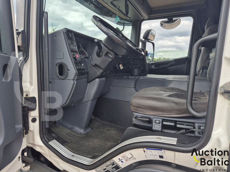 Scania P 450 - Cab chassis truck: picture 5 Scania P 450 - Cab chassis truck: picture 5