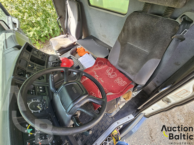 Scania R 124 GB - Timber transport: picture 5 Scania R 124 GB - Timber transport: picture 5