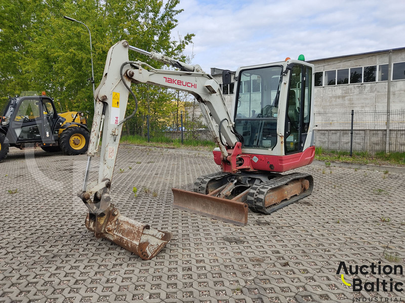 Takeuchi TB228 - Mini excavator: picture 1 Takeuchi TB228 - Mini excavator: picture 1