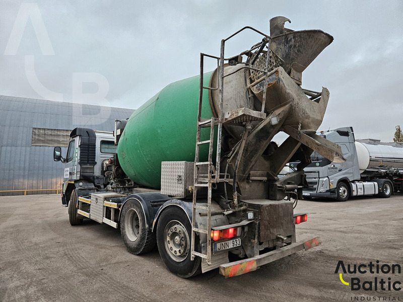 Volvo FM12 - Concrete mixer truck: picture 3 Volvo FM12 - Concrete mixer truck: picture 3