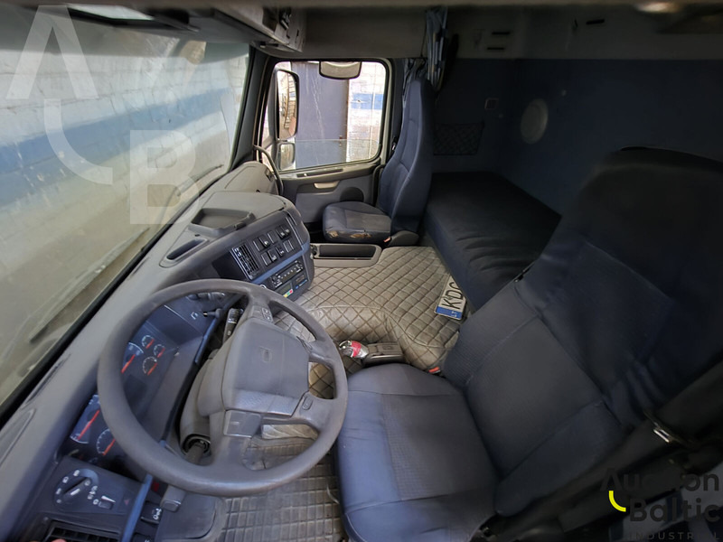 Dropside/ Flatbed truck Volvo FM380: picture 6